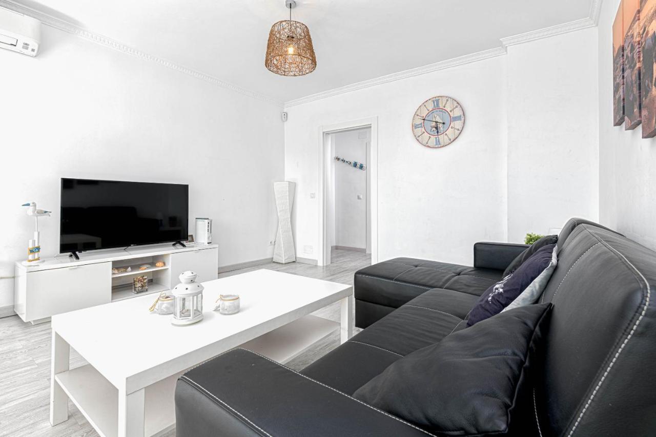 Ferienwohnung Benalmadena, Frente A La Playa Y Puerto Marina Exterior foto